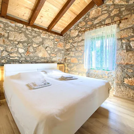 Villa Kamena Kornić