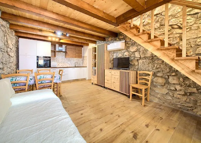 Kamena Villa Kornić